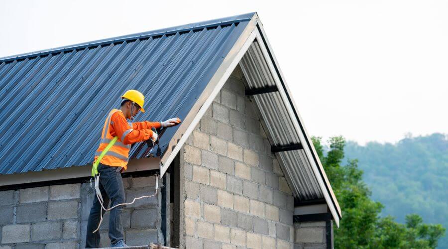 Expert Emergency Roof Repairs services in Douglas, GA